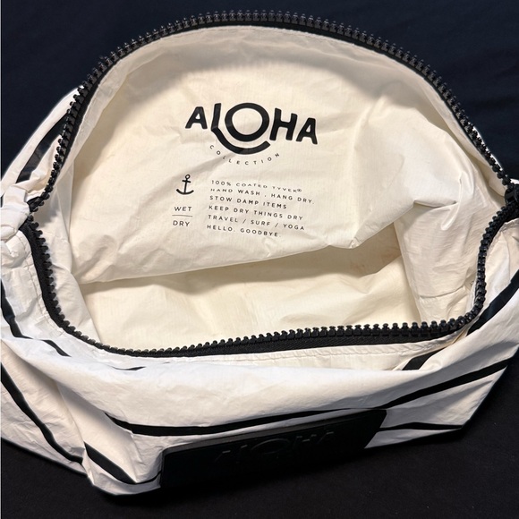 ALOHA Collection Cream and Black Striped mid pouch - Picture 3 of 3